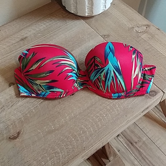 Victoria's Secret Pink Red Strapless Push-up Bra. Size 32D - Picture 6 of 17